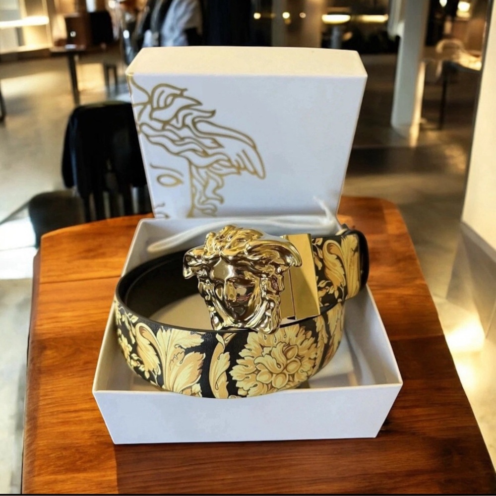 Versace Reversible Barocco / Black Medusa Belt Gold Buckle incl Box & Dust Bag